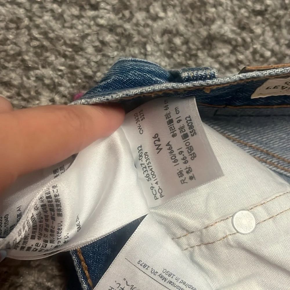Levi 501 shorts never worn - Picture 4 of 4